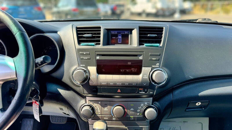 2011 Toyota Highlander SE