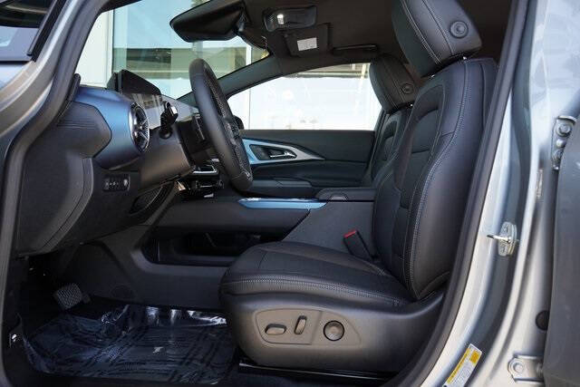 2025 Chevrolet Equinox EV LT 2