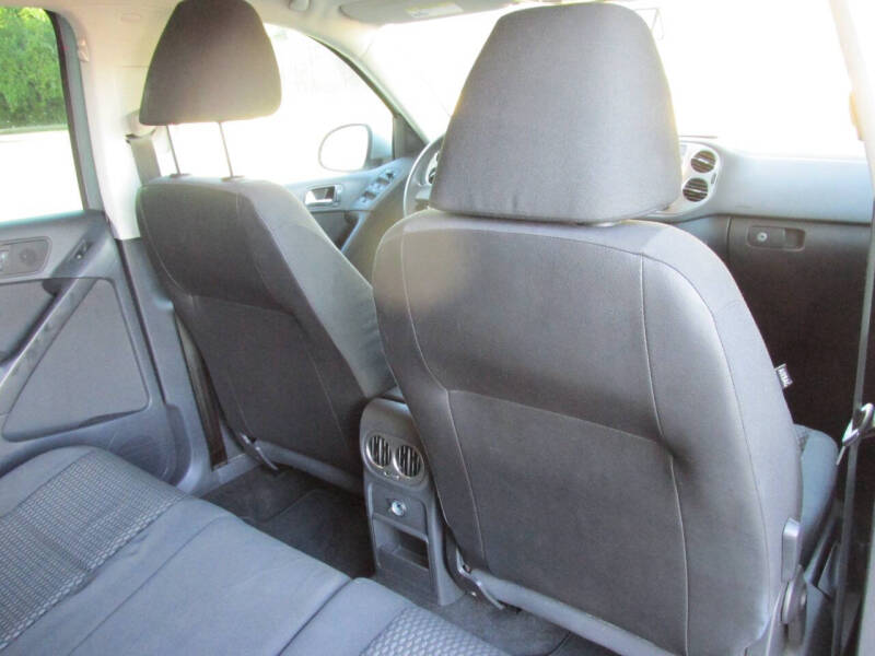 2011 Volkswagen Tiguan S