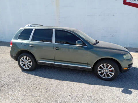2004 Volkswagen Touareg for sale at Friendship Auto Sales in Broken Arrow OK