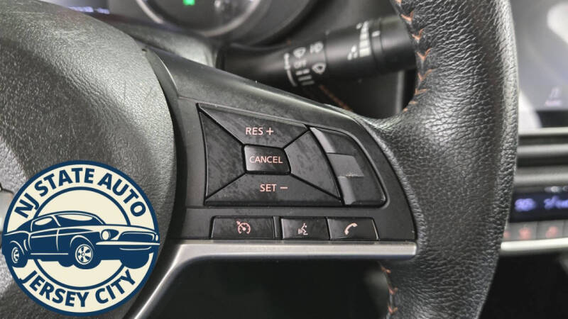 2020 Nissan Versa SR