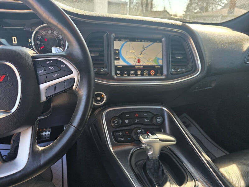 2016 Dodge Challenger SXT Plus