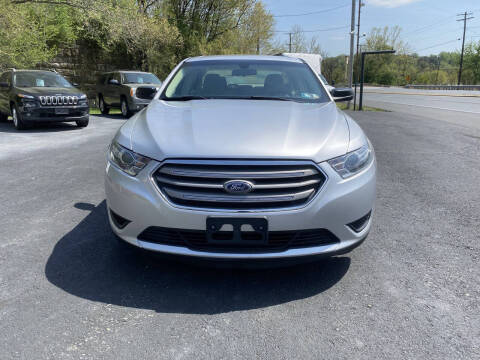 2017 Ford Taurus SE