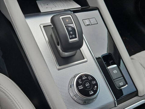 2025 Mitsubishi Outlander PHEV SEL