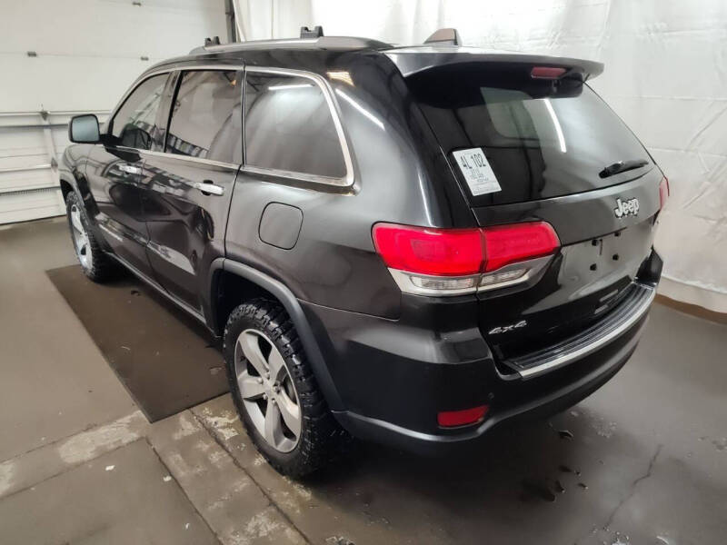 Used 2015 Jeep Grand Cherokee Limited with VIN 1C4RJFBGXFC779383 for sale in Kirkland, WA