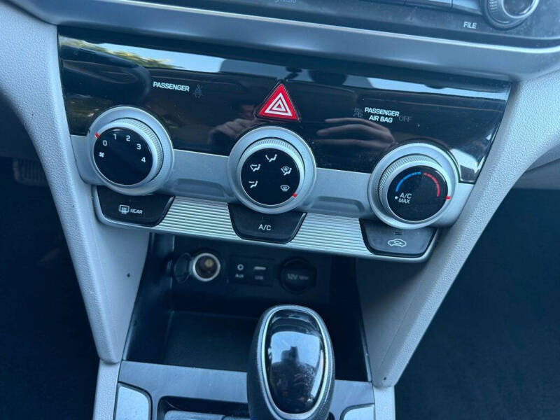 2019 Hyundai Elantra