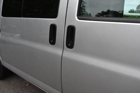 2023 GMC Savana 2500
