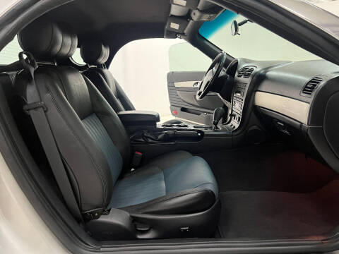 2005 Ford Thunderbird Deluxe