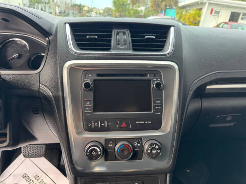 2013 GMC Acadia SLE-2