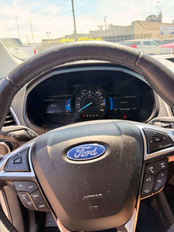 2022 Ford Edge SEL