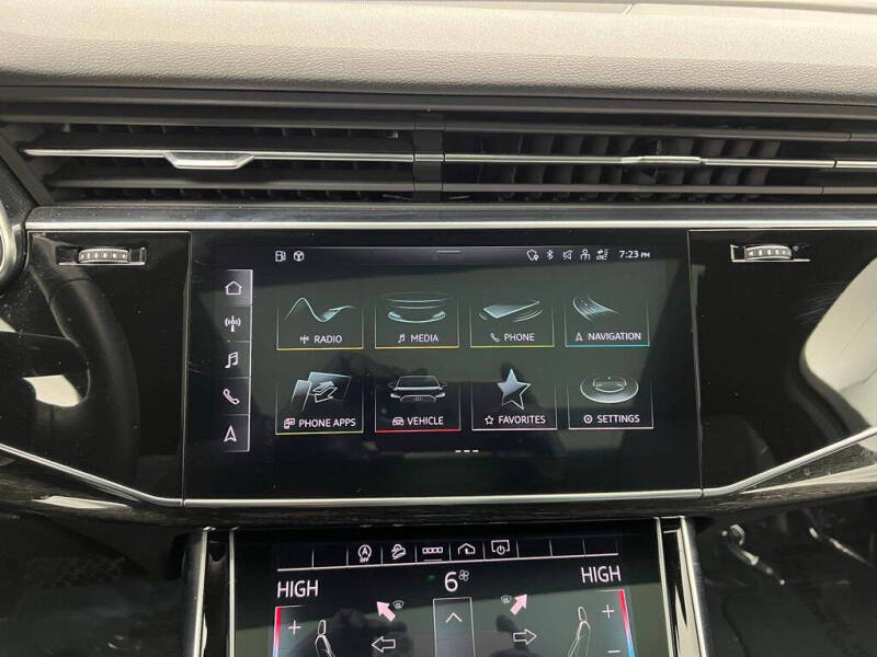 2022 Audi Q7 quattro Premium Plus 55 TFSI