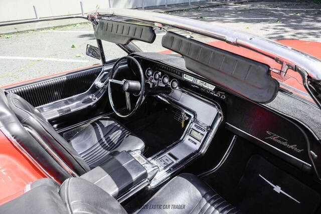 1964 Ford Thunderbird