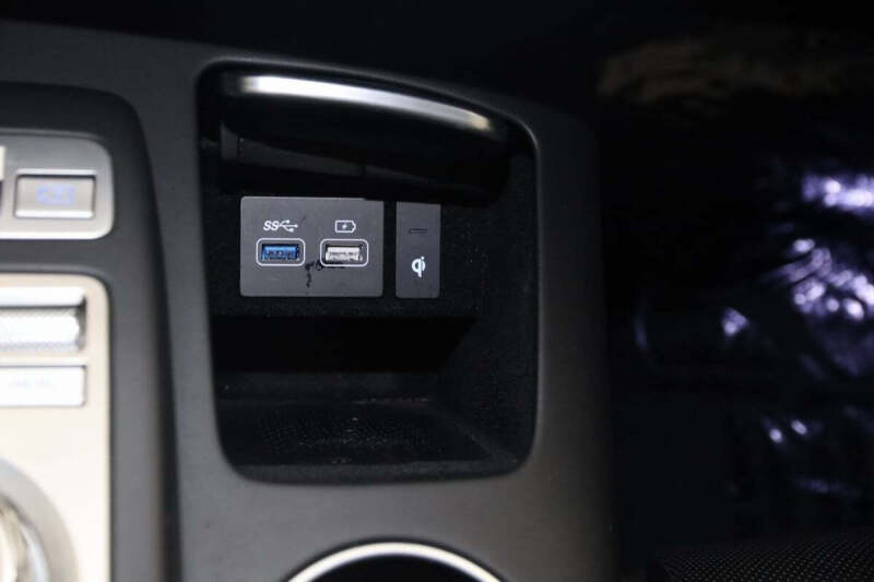 2022 Genesis GV70 2.5T Standard