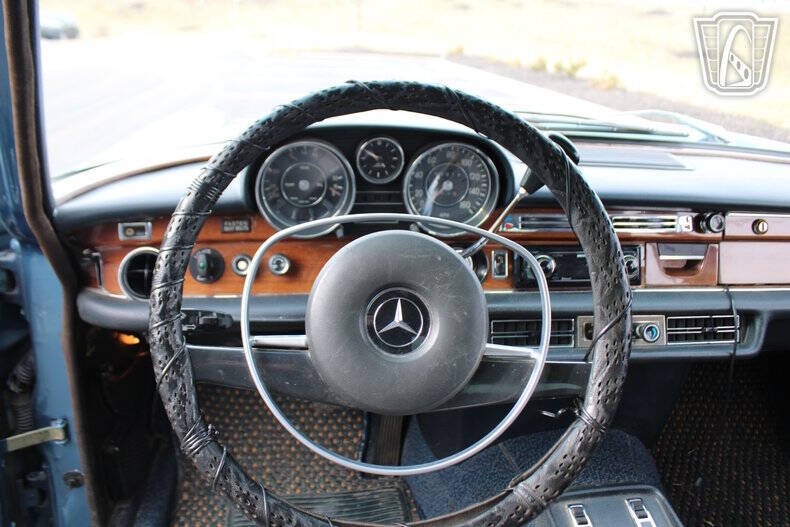 1973 Mercedes-Benz 280-Class