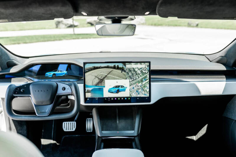 2022 Tesla Model S Plaid