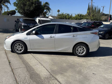 2016 Toyota Prius Two