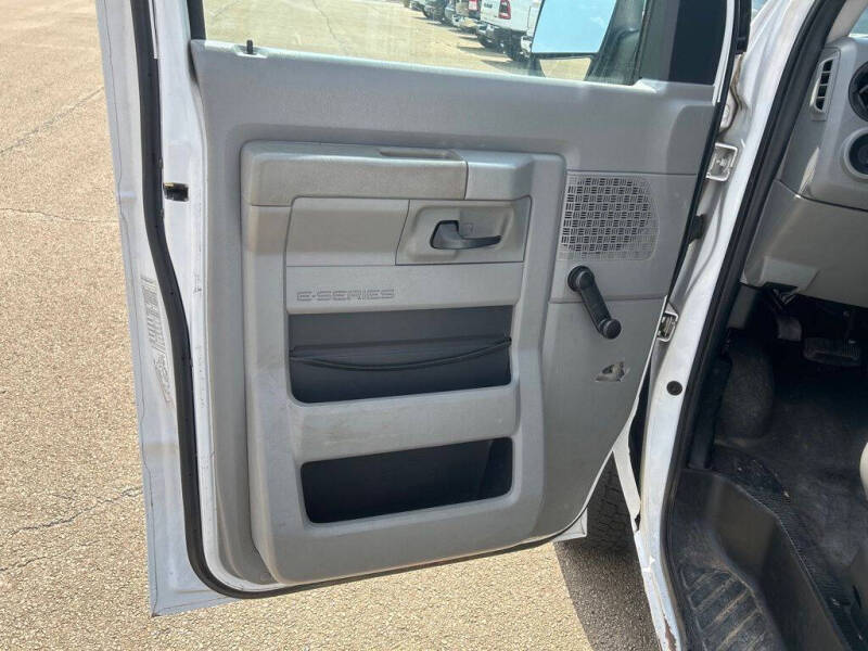 2010 Ford E-Series E-250