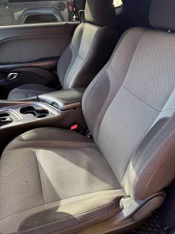 2015 Dodge Challenger SXT