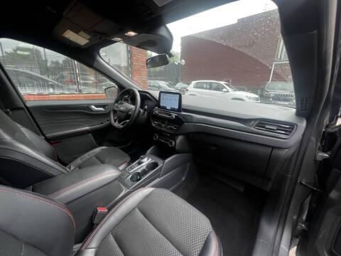 2025 Ford Escape ST-Line Select