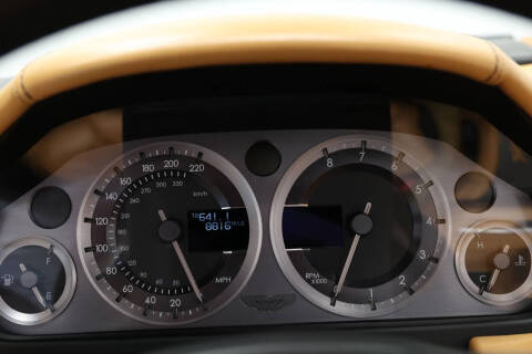 2012 Aston Martin V8 Vantage Roadster