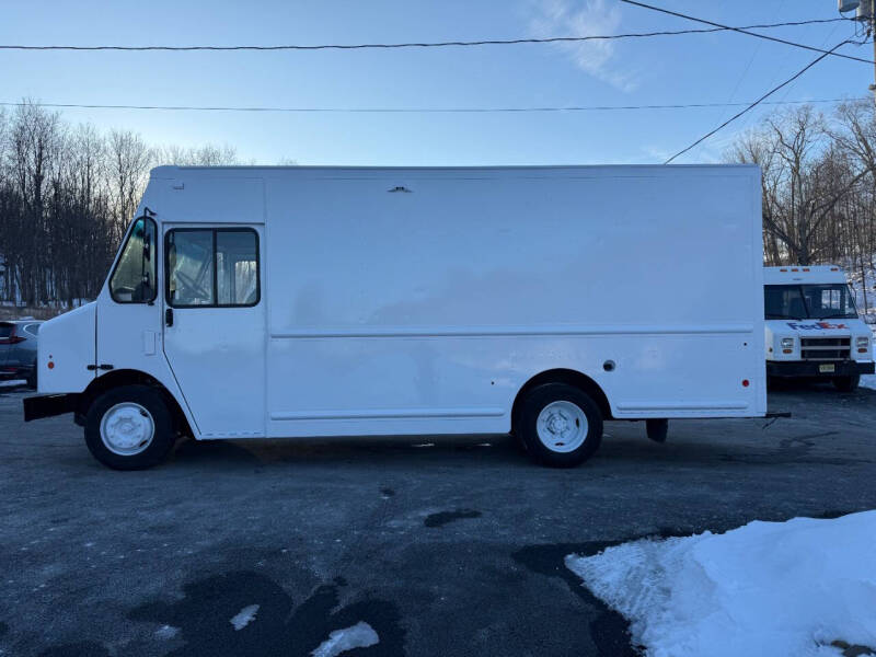 2021 Freightliner MT45 Chassis