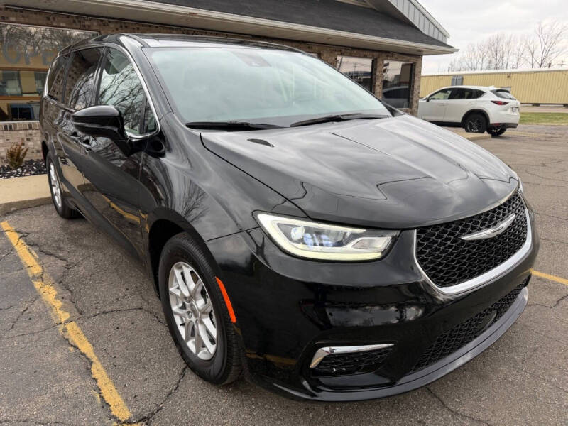 2024 Chrysler Pacifica Touring L