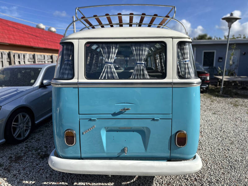 1972 Volkswagen Bus