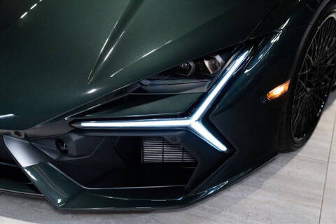 2024 Lamborghini Revuelto