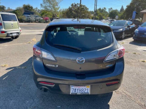 2013 Mazda MAZDA3 i Touring