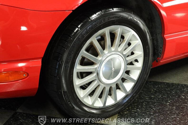 2005 Ford Thunderbird Deluxe