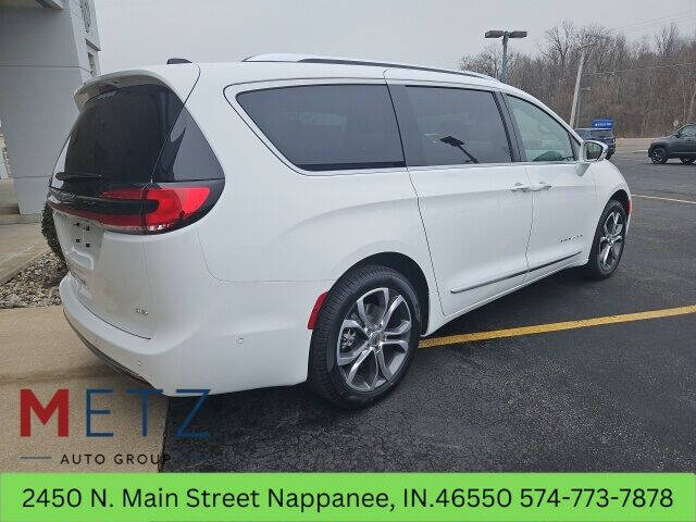 2024 Chrysler Pacifica for sale at Metz Auto & Outdoors in Syracuse, IN