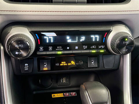 2025 Toyota RAV4 Hybrid XLE Premium