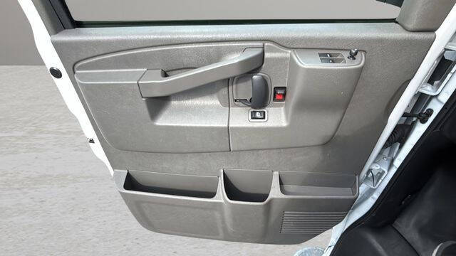 2024 Chevrolet Express 2500