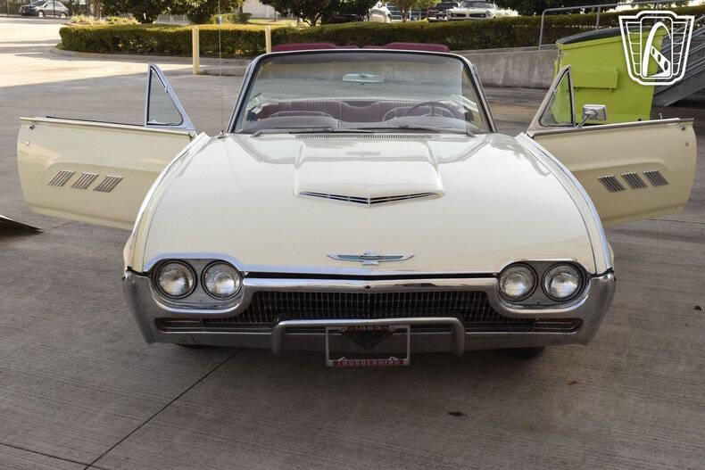 1963 Ford Thunderbird