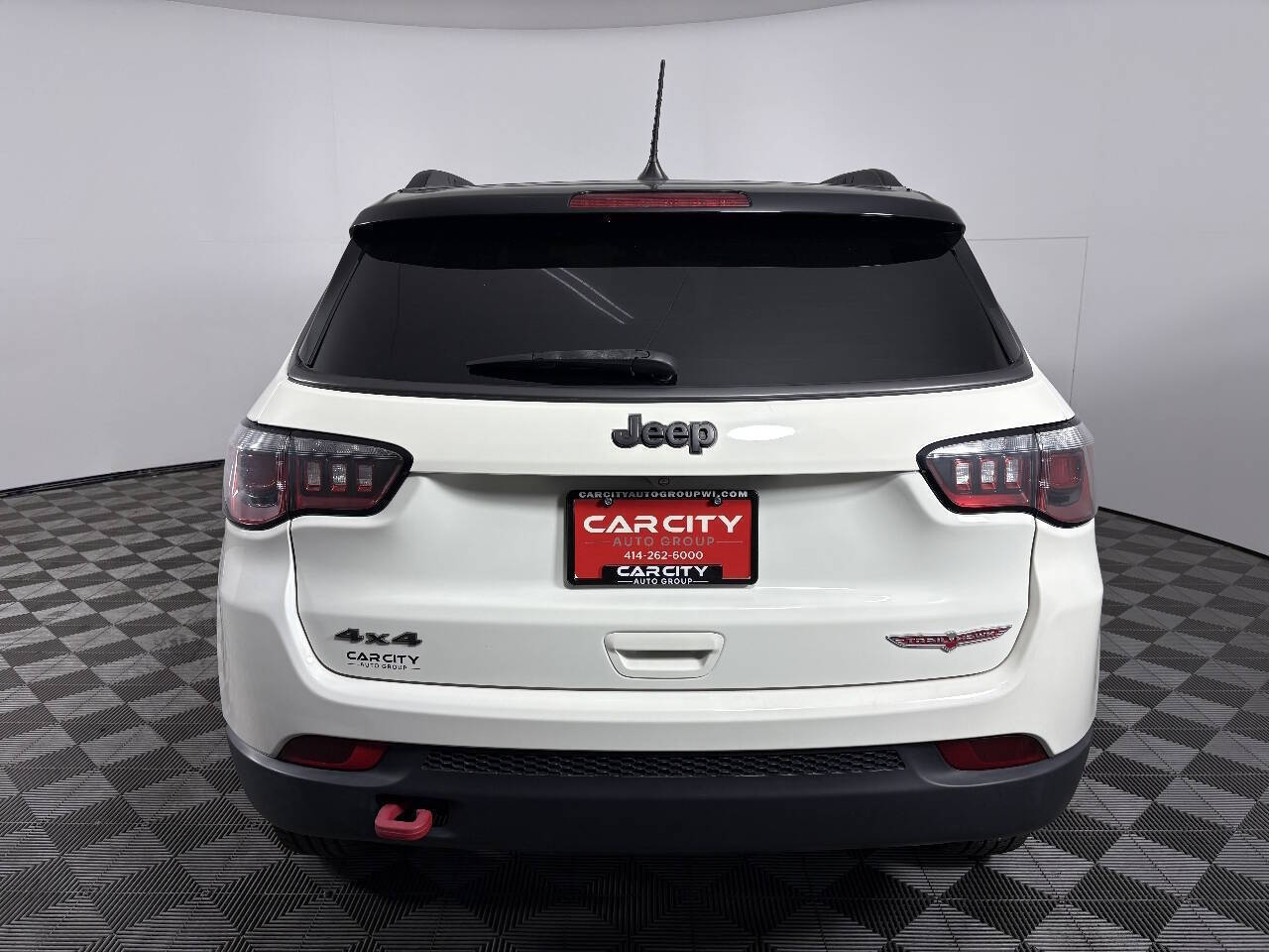 View vehicle photo 5