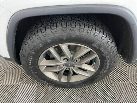 2017 Jeep Grand Cherokee Laredo