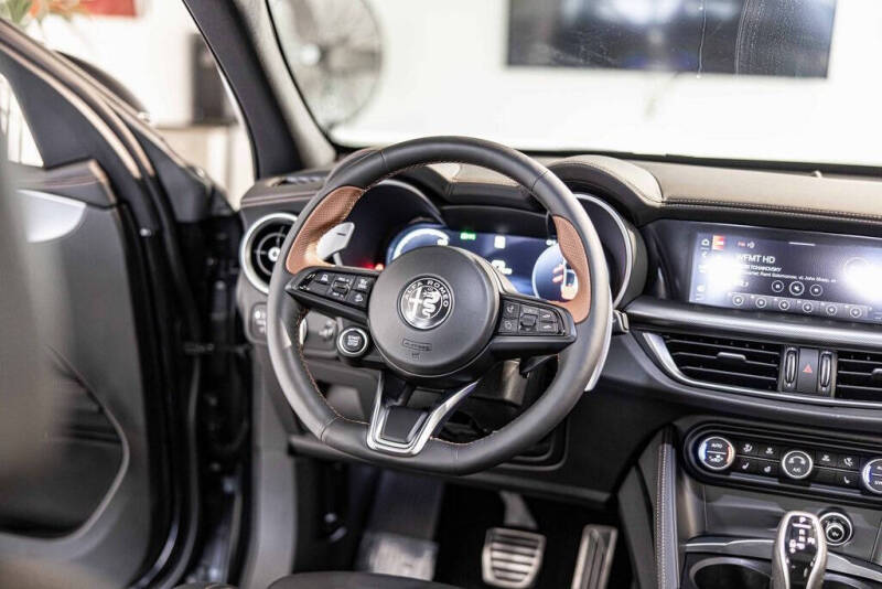 2025 Alfa Romeo Stelvio