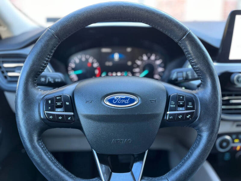 2020 Ford Escape SEL