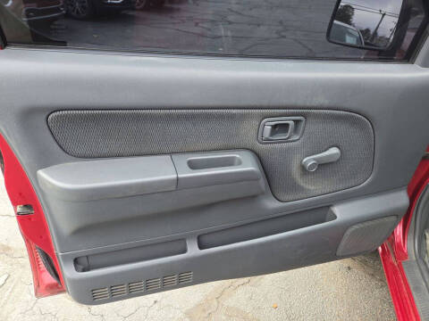 2002 Nissan Frontier XE