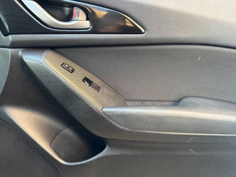 2015 Mazda MAZDA3 i Sport