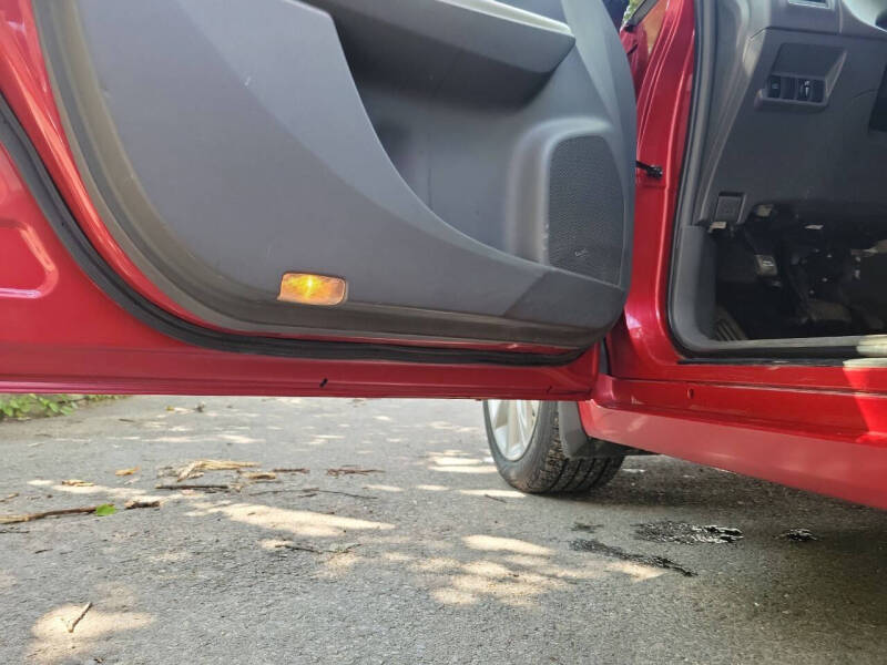 2013 Toyota Prius v Five