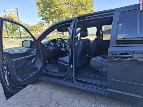 2017 Dodge Grand Caravan GT