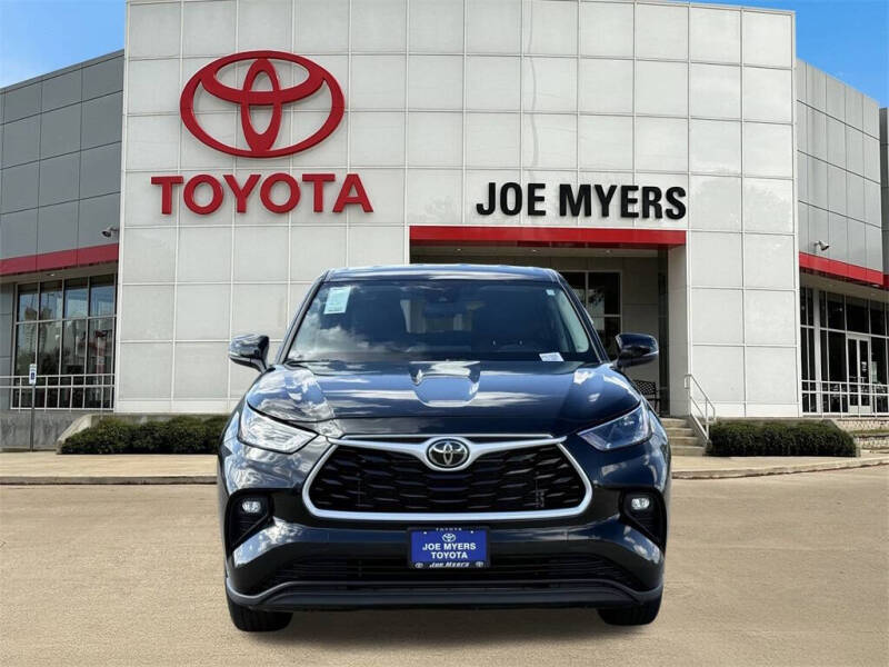 2024 Toyota Highlander LE