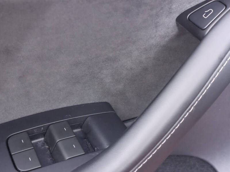2024 Tesla Model Y Performance