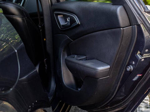 2017 Chrysler 200 Limited Platinum