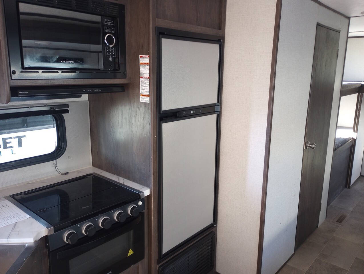 2021 Dutchmen RV Coleman Lantern for sale at Paradise Motors Inc in Sweet Home, OR