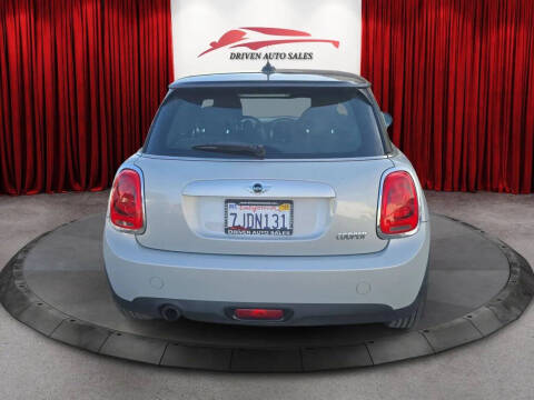 2015 MINI Hardtop 2 Door Cooper