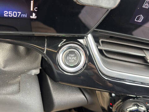 2025 Chevrolet Trax RS