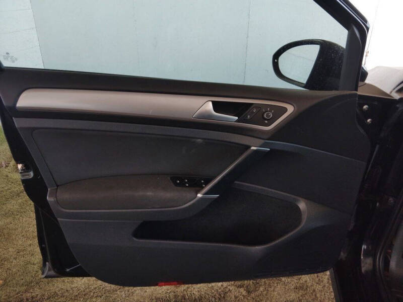 2016 Volkswagen e-Golf SE