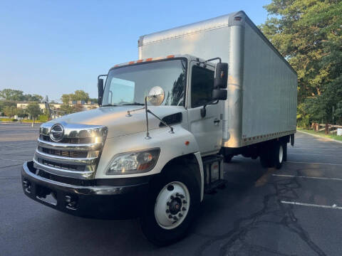 2015 Hino 268A